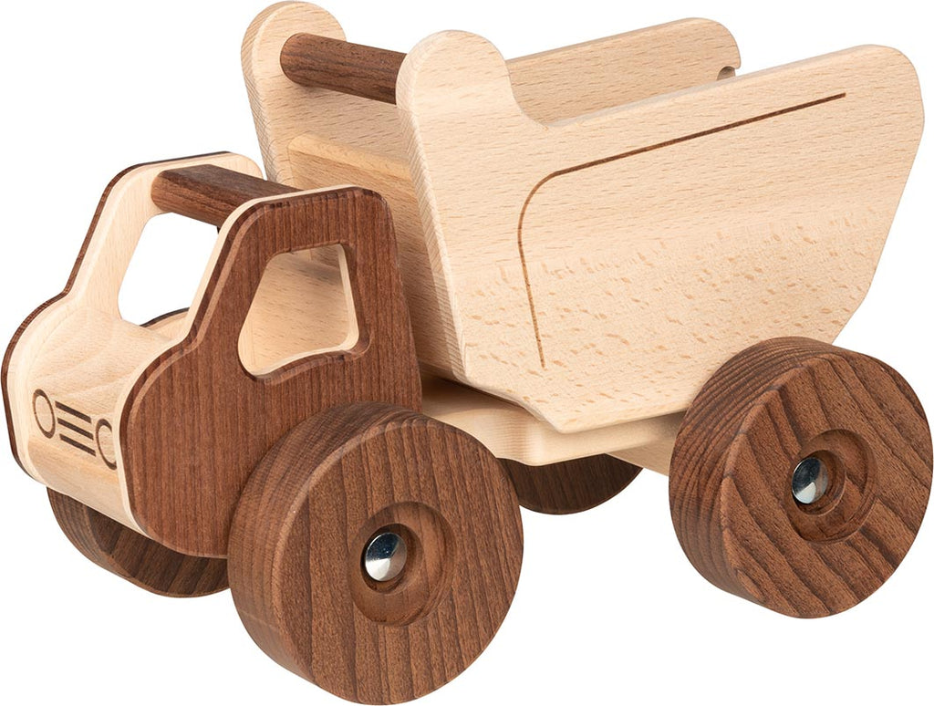 Camion ribaltabile in legno naturale Goki Nature con cassone mobile, gioco simbolico per bambini.