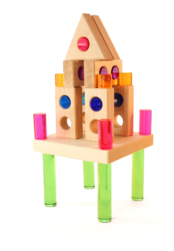 Blocchi in legno Bauspiel con oblò colorati – costruzione verticale ispirata al gioco libero